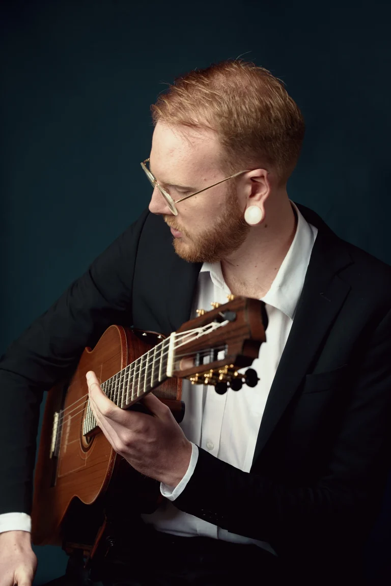 More on guitarists….and their nails!